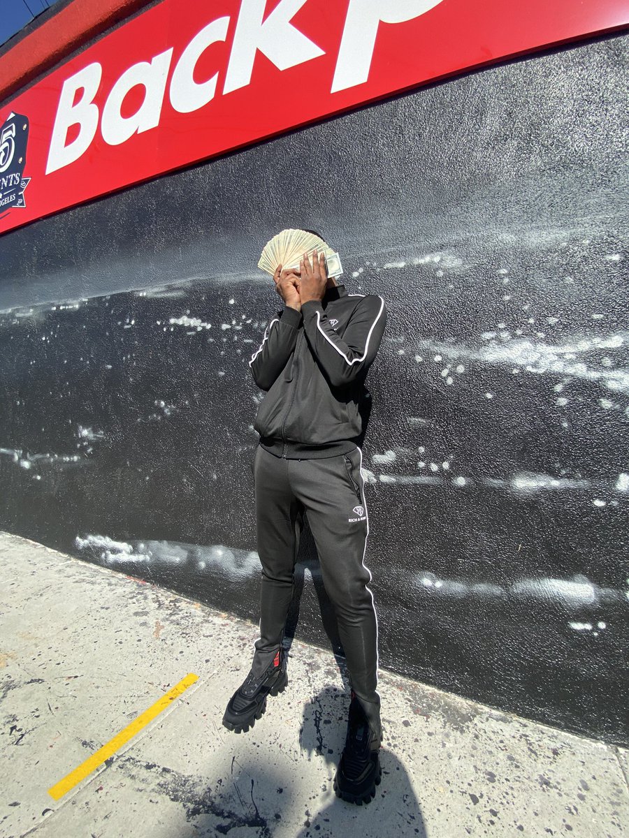 ThuggaMan tweet media