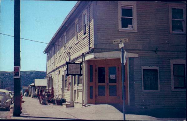 DuncanMac's tweet photo. My engagement level on the Twitter platform is pretty darn low. Sorry to anyone who likes to read my tweets! Below is the Washington House, an inn, one block from my childhood home. I liked their mud pie and piroshkis. https://t.co/iriZsHjdMz