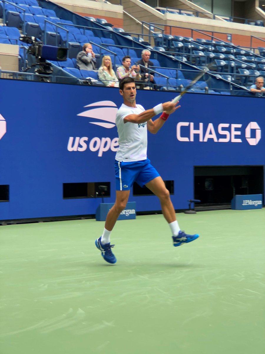 Wowowテニス على تويتر 全米オープンテニス 現地より この後のナイトセッション第１試合に登場する ジョコビッチ センターコートにて直前練習の模様をお届け 第2日ナイトセッション この後7 50 ｎ ジョコビッチ Vs H ルーネ 放送 配信情報はこちら