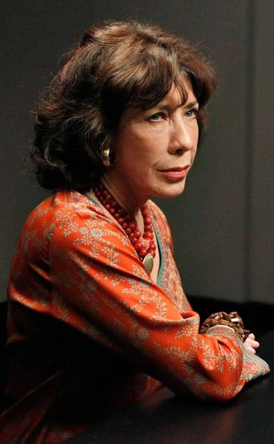 Happy birthday Lily Tomlin (September 1, 1939) who is turning 82 today. 