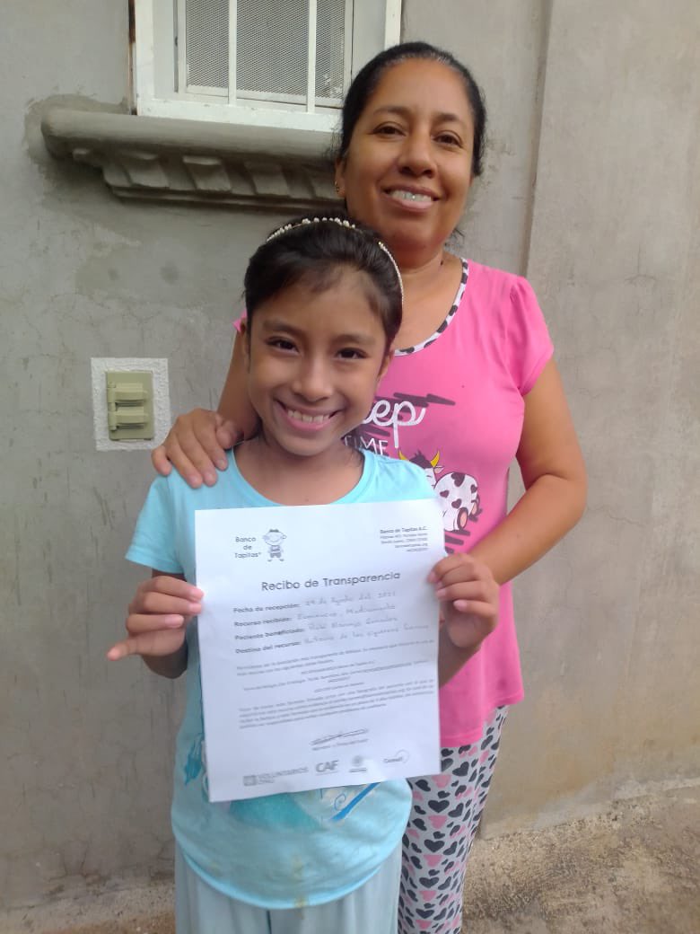 bancodetapitas's tweet image. Les presentamos a nuestra hermosa #Ruby quien hoy salió del hospital donde ha luchado valientemente contra el cáncer infantil. Su sueño es ir algún día a un concierto de @alexoficial Alejandro Fernandez ❤️