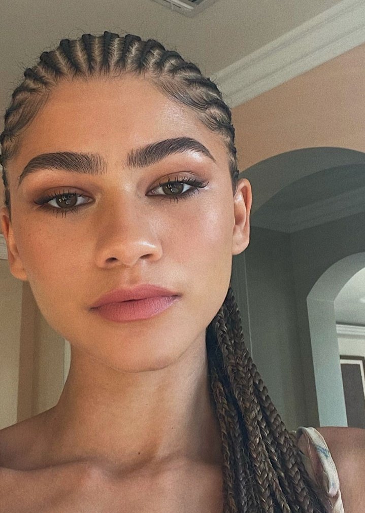 Happy 25th Birthday to the one and only Zendaya ! A goddess  