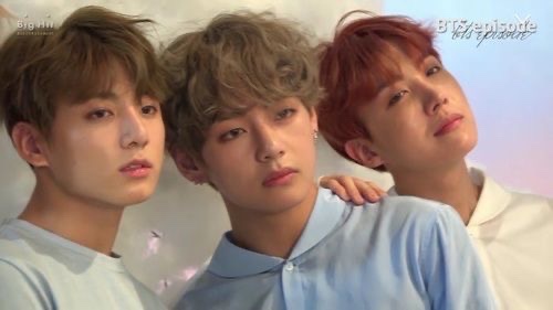 hourlysunshines's tweet photo. #ourtimewithjk #happybirthdayjungkook #jungkook https://t.co/bBmjBBP10V