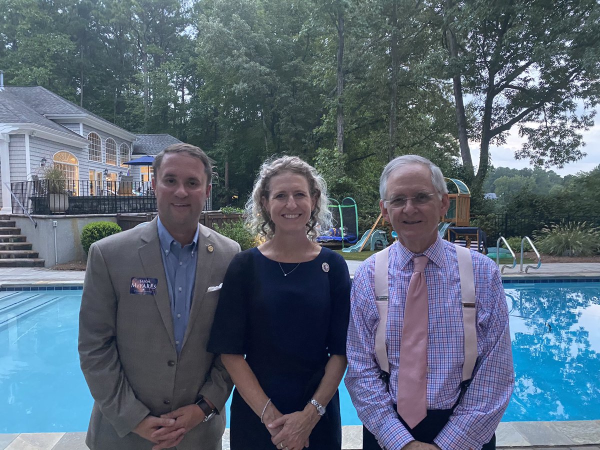 Thank you to everyone who joined us in Newport News tonight, particularly my friends @JenKiggans and @TommyNorment. 

The energy and support behind my campaign is truly humbling!