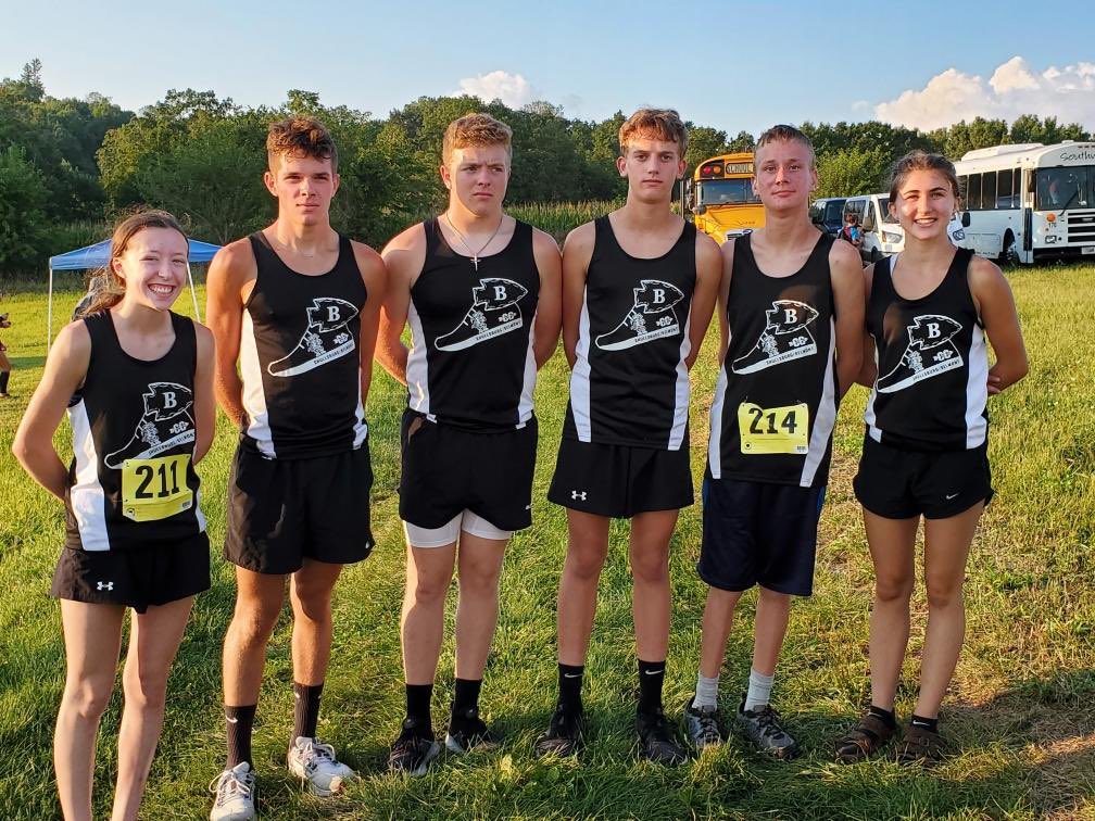 WedigeZach's tweet photo. Anna 1st 23:35.6
Ella 2nd 24:14.6
Karter 28:51.7
Gavin 8th 23:03.3
Carter 6th 22:13.3
Garrett 1st 19:53.5
Another great night at CC. Nice job everyone! #SBXC #MinerPride #BeBrave https://t.co/wt2cauYFr8