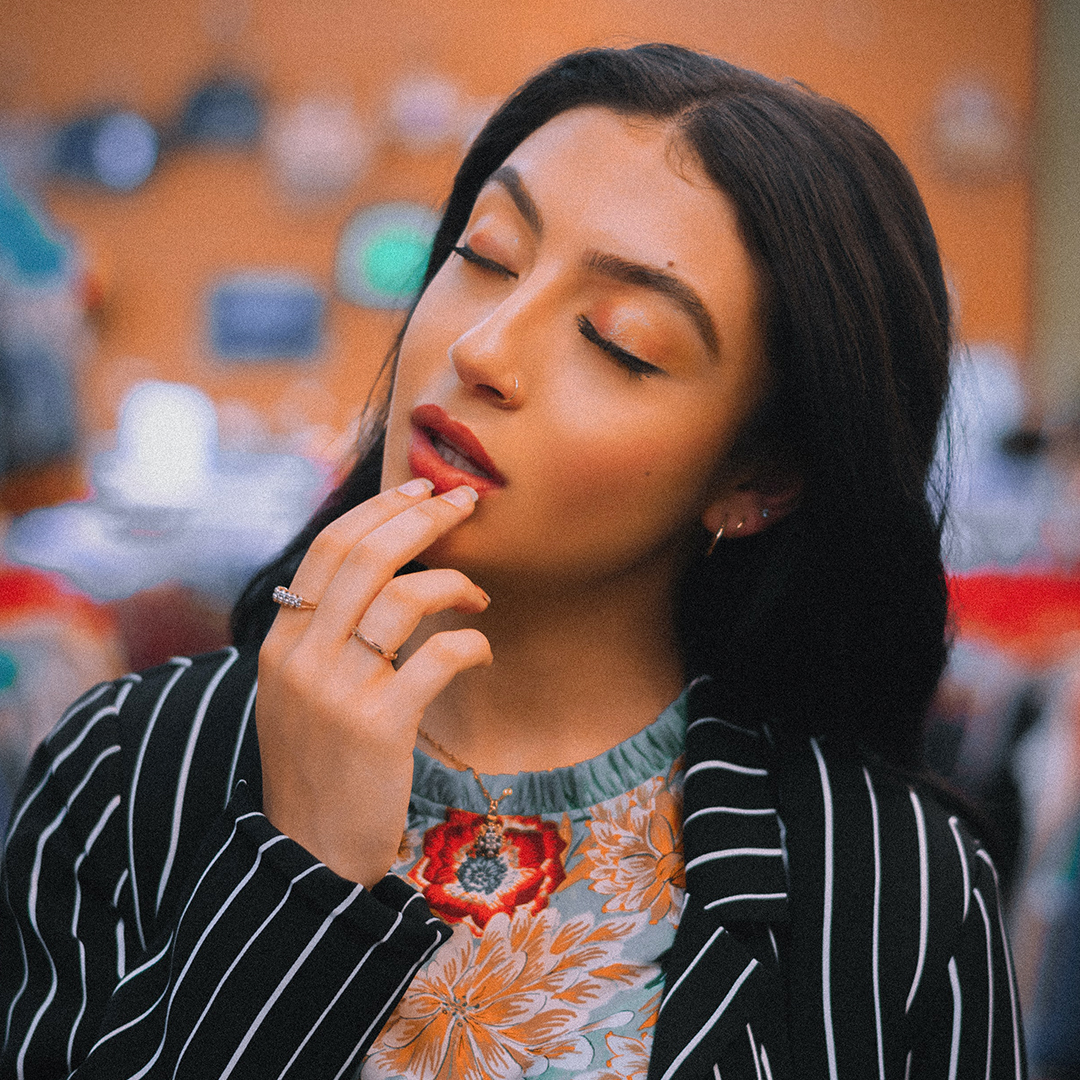 Treat your #lips with our amazing #hemp-infused #LipBalm! Our lip balm formula contains a blend of natural oils, which #moisturizes the skin instantly and provides a protective barrier to prevent moisture loss. Heal your lips today: bit.ly/3yIxiZn