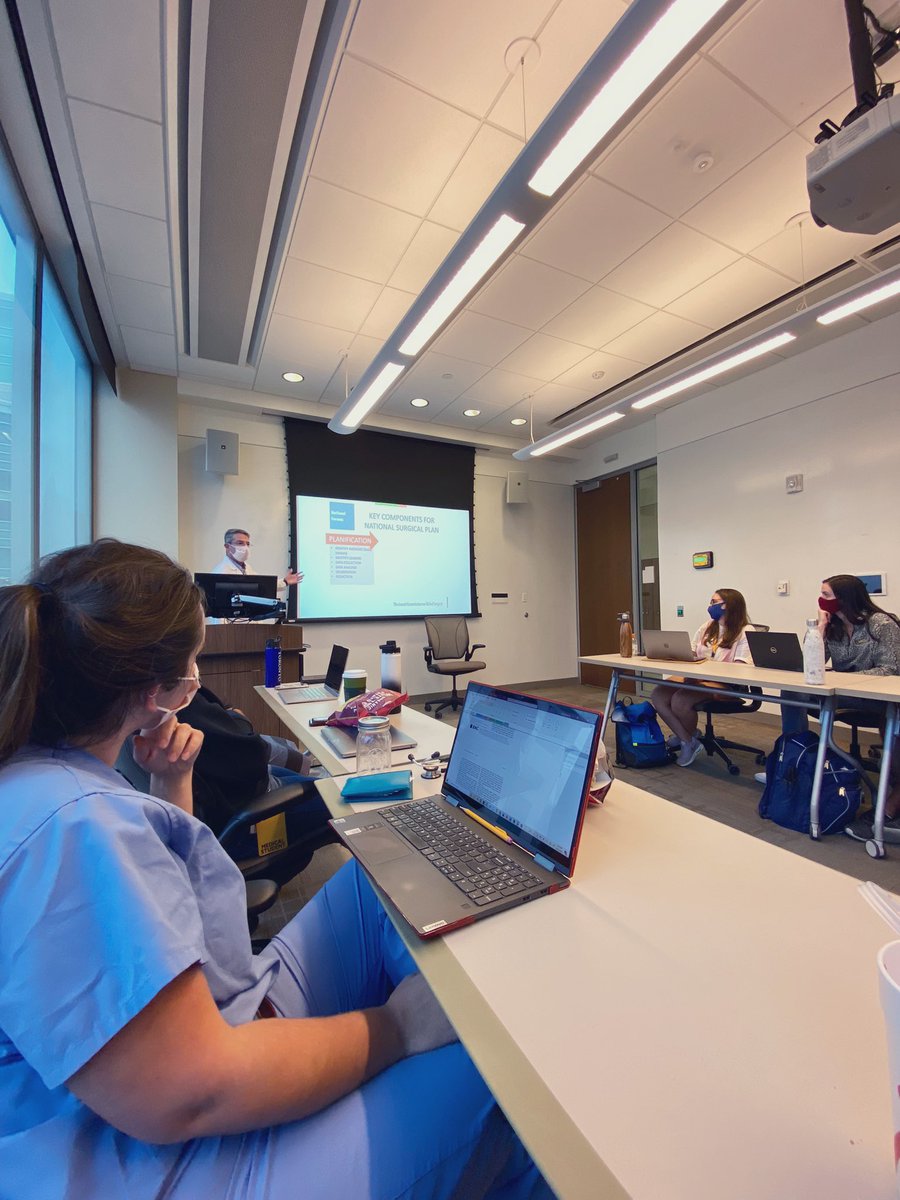 Our M2s started off their fall curriculum today with Dr. Edgar Rodas leading a session about #HealthPolicy in #LowResource Settings. Learn more about our curriculum @ rampages.us/access/curricu… #medtwitter #globalhealth