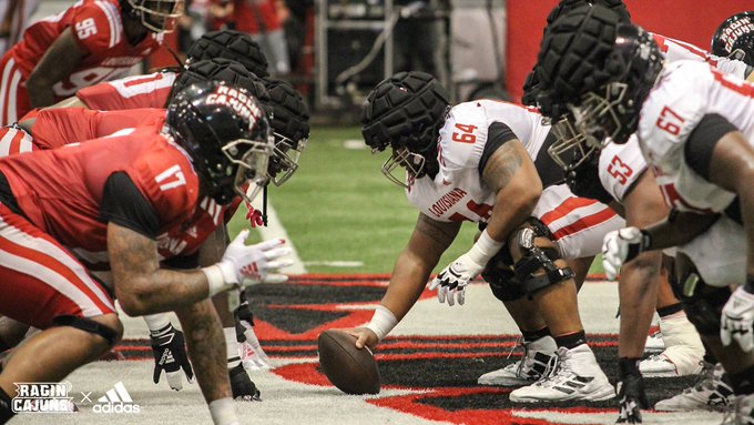 E-KRhuUXIAc8d3D?format=jpg&name=small