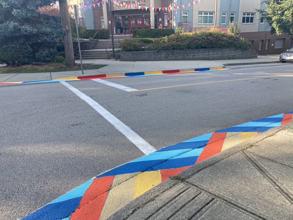 tltrieu's tweet image. And just like that, our street is looking a little livelier and hopefully a little safer for the @EgmSgriffin community. Thank you @thehappycity @New_Westminster for helping make this happen! #studentinitiative #studentdesigned #studentpainted #griffinpride