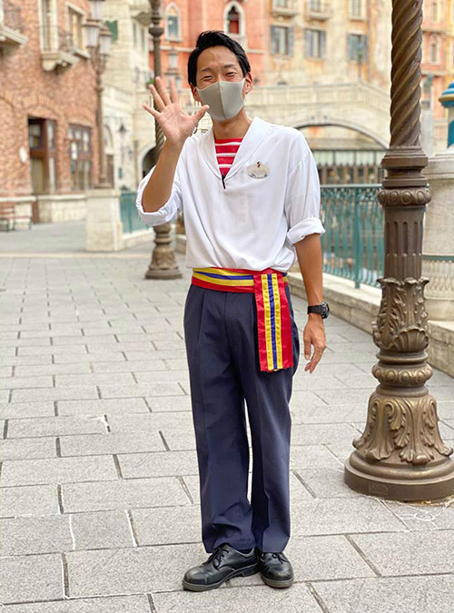 ট ইট র 東京ディズニーリゾートpr 公式 キャストとのあいさつをマスターしてみませんか 東京ディズニー シー周年のスタート 9月4日は 開園時にキャストがお祝いの気持ちを込めて ゲストのみなさんをお出迎えします キャストとあいさつを交わして ট ইট র 東京ディズニーリゾートpr 公式 キャストとのあいさつをマスターしてみませんか 東京ディズニー シー周年のスタート 9月4日は 開園時にキャストがお祝いの気持ちを込めて ゲストのみなさんをお出迎えします キャストとあいさつを交わして