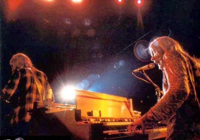Classic Rock In Pics tweet media