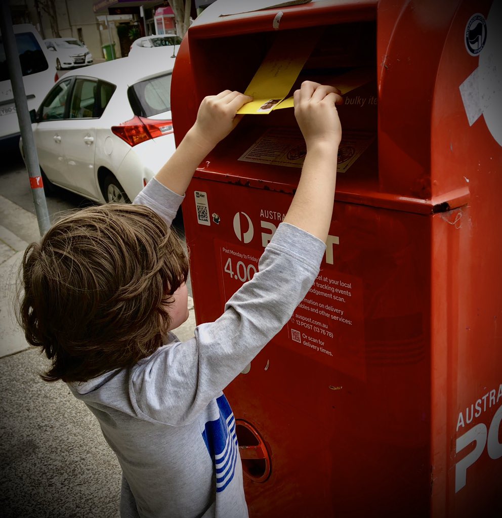 sichardrimpkin's tweet photo. Happy World Letter Writing Day 2021.
#WorldLetterWritingDay #WorldLetterWritingDay2021 #snailMail #letters #handwriting #handwrittenletters #thankyou #thankyouletters #writing #writingletters https://t.co/XALL9aCd80