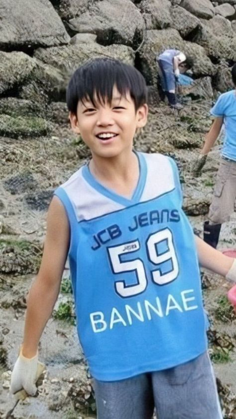 YOONGIPR0DX's tweet photo. watch you grew into something beautiful ♡ https://t.co/80amLzy5m9