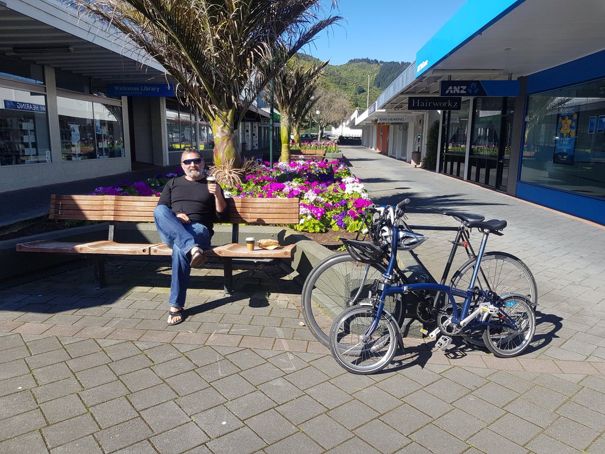 JenniWiggle's tweet image. Takeaway Coffee and Pies at Alert Level 3. Doing lockdown level changes the Kiwi way @siggyspiesnz
#lovelocal #alertlevel3 #coffee #pies #pieshop #kapiticoast #Waikanae #waikanestyle #cycling #bikelocal #sunshine #springtime #springtimevibes