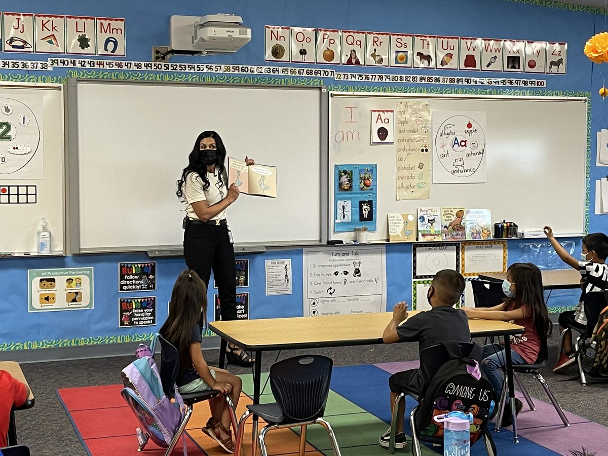 Don’t the Pigeon Stay up Late!  Pauly Elementary promoting Literacy!! Reading with the Principal! <a href="/MarkALuque/">Mark Luque</a> <a href="/HavensmMike/">Mike Havens</a>
