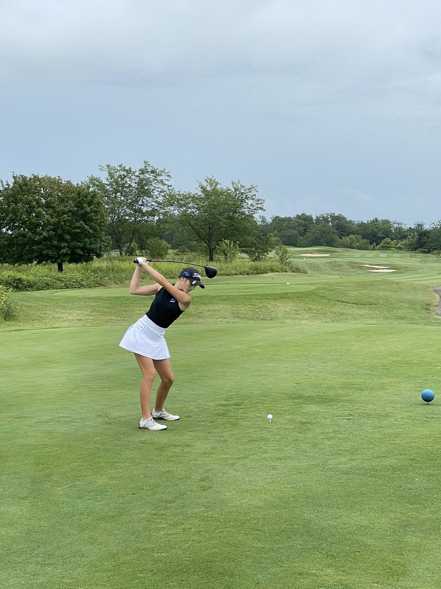KevinFeeney5's tweet photo. The Bradley Golf Team edged Darby tonight by 4 strokes!!  McKenzie Miller was the medalist with a 36!! Griffin Dixon followed with a 38, while Eli Duncan chipped in with a 42 and Haden Clingman with a 43! https://t.co/qbTKjrcYac
