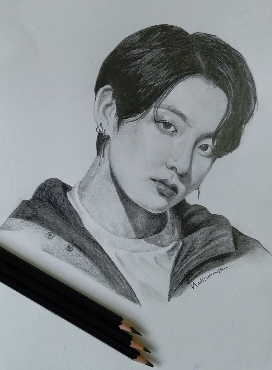 aadi_swaroopa's tweet image. The voice that always touches my heart is yours. It heals me without leaving scars.I got inspired by BTS.whatever I do I am very confident that I have got your songs with me.tq for everythin "happy b'day"to you from IndianArmy's💜stay healthy. Hope u liked this art @BTS_twt_JJK