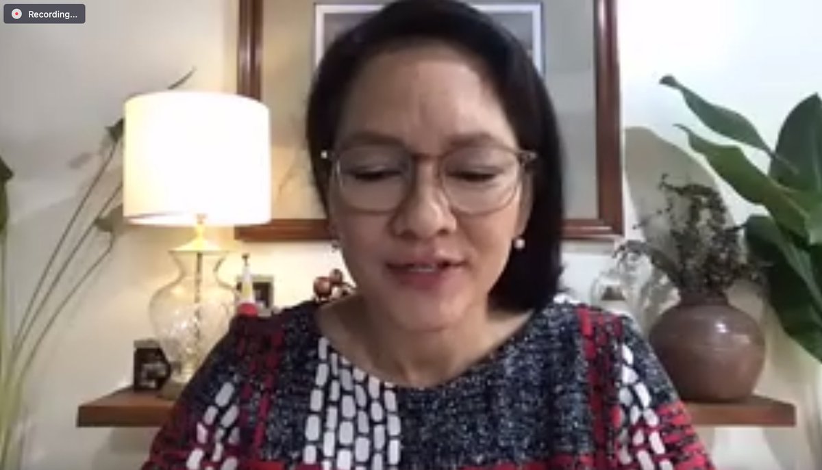 maracepeda's tweet photo. Senator Risa Hontiveros bares more anomalies in PH's biggest pandemic supplier Pharmally. Hontiveros says its executives Huang Wen Lie and his son Huang Tzu Yen have warrants of arrest in Taiwan for securities fraud, embezzlement, stock manipulation @rapplerdotcom https://t.co/9YbdxSWgIC