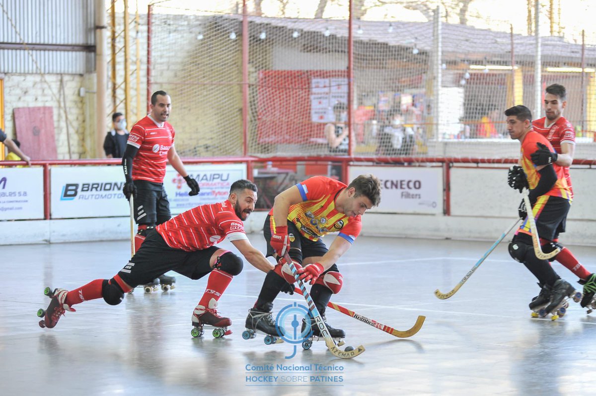 FedPortPatin's tweet photo. #HockeySobrePatines 🥅🏒

2DA jornada del Campeonato Argentino Senior Masculino.

•GEBA #geba
• CARP #river 
• CCBA #ciudad
• CAH #huracan
📸 #comitenacionalarg

#Patin #CampeonatoArgentino #Campeonato #Argentino #Masculino #CAP https://t.co/ENWCsYzChV