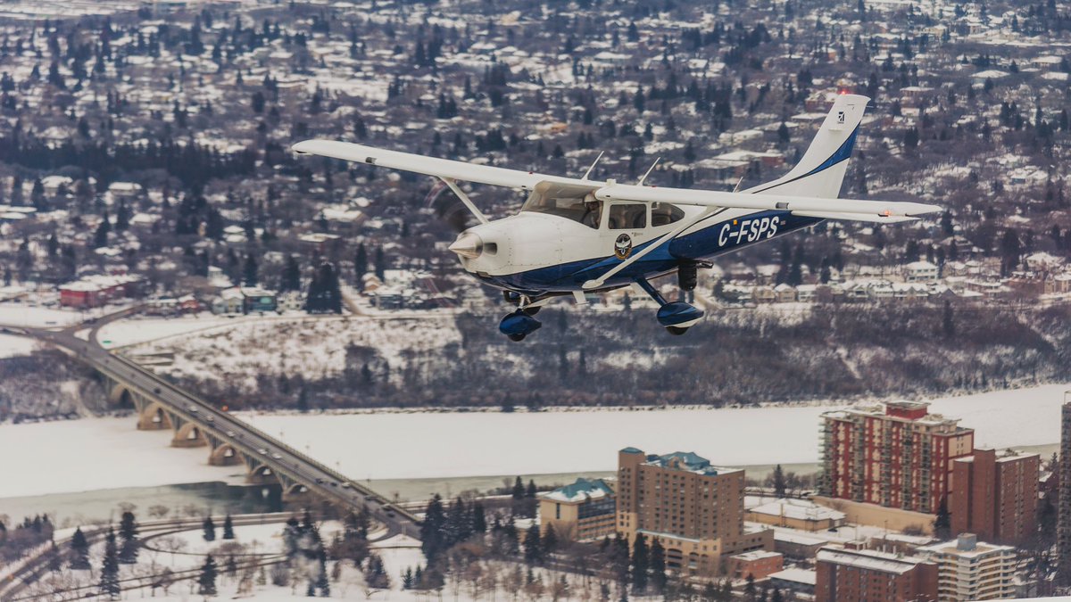 SPSAir1's tweet photo. 3 years old…no clothes…missing for 1.5 hrs in the bush near Rosthern. That was the situation last night at 9:30 when the RCMP called for help. @SPSAir1 responded and located the 3 year old in the forest in 30 minutes and 1.5 km from home. https://t.co/PPsm7CRasU