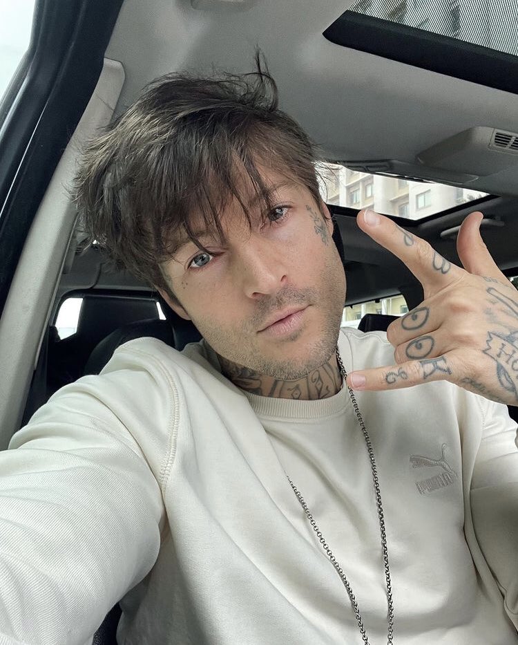 BriHarrisonRP's tweet image. Let’s all take a minute to admire the gloriousness that is my man *smirks* I am one lucky lady! 😍😍❤️❤️

@ShawsFortune