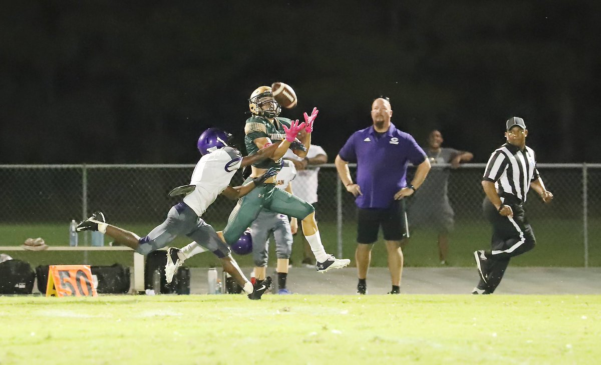 sethburnhamjr1's tweet image. Great game Saturday night what I way to start the season #1-0 #2touchdowns @HarlowjohnH @CoachMarcus8 @dhglover