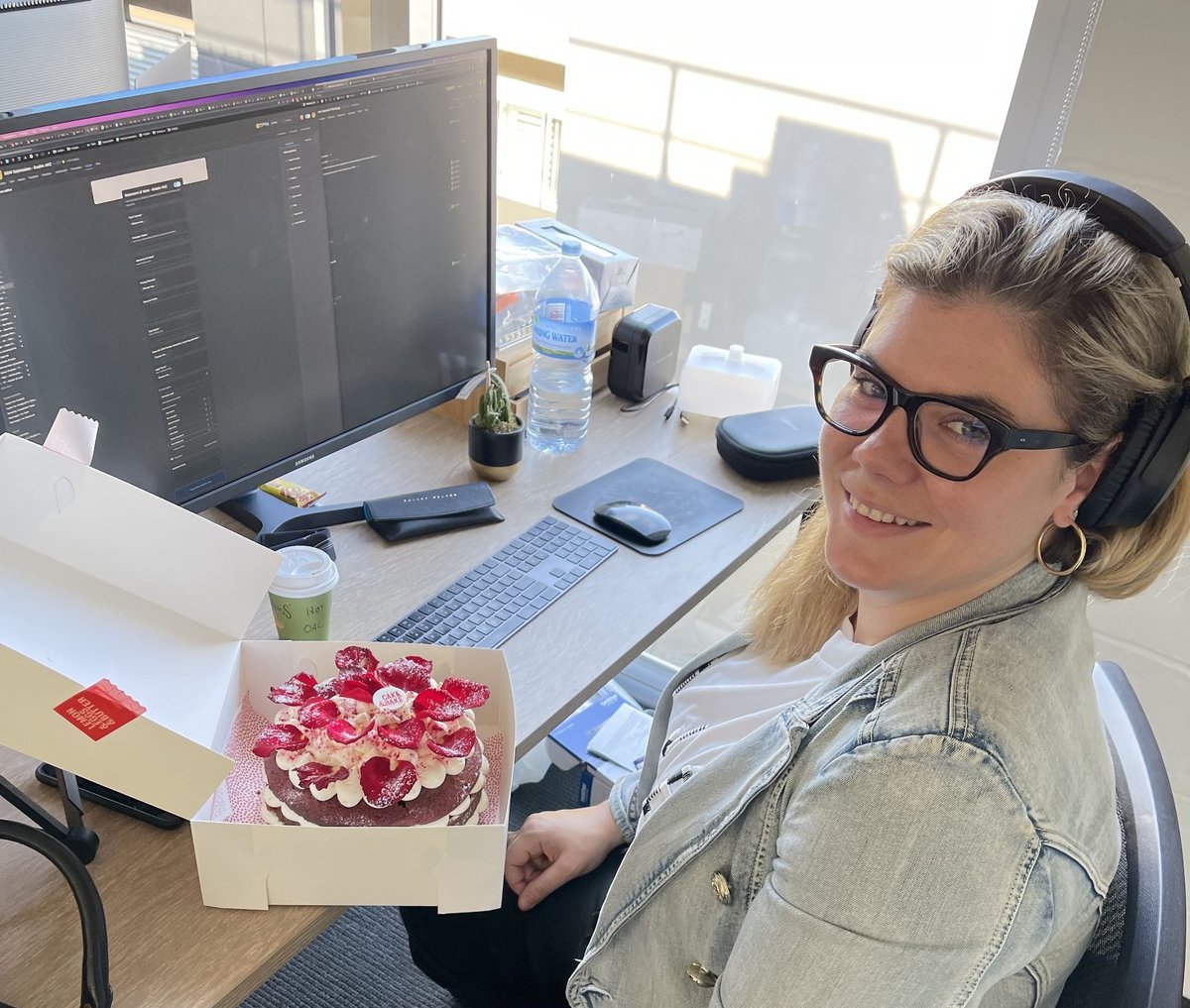 Happy Birthday to our one and only Kassie McGrath, Sales Ops Manager extraordinaire and the rock of the Enablo team! 🥳 Rose petals on a cake, don't mind if we do 🌹🎂 care of <a href="/BakeHello/">Cake & Bake</a>