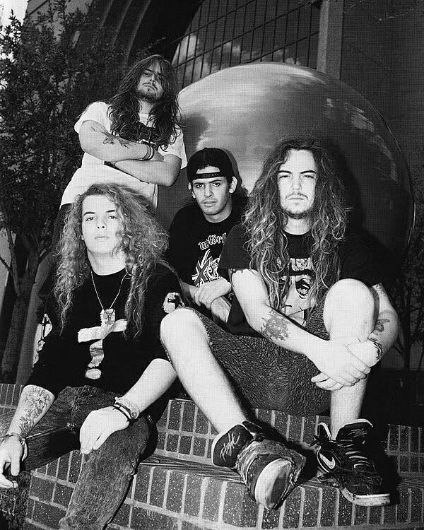 Rockisroll's tweet photo. En 1996 con 10.900 pesetas (66€) podías comprar el abono del #DoctorMusic y ver a lo mejor de la escena de la música alternativa en un paraje idílico.
En la emisión de hoy recuperamos el concierto que @sepulturacombr dentro de ese festival. @ivoox 👇
 https://t.co/qdjuZCiRxA https://t.co/JZaSllWu88