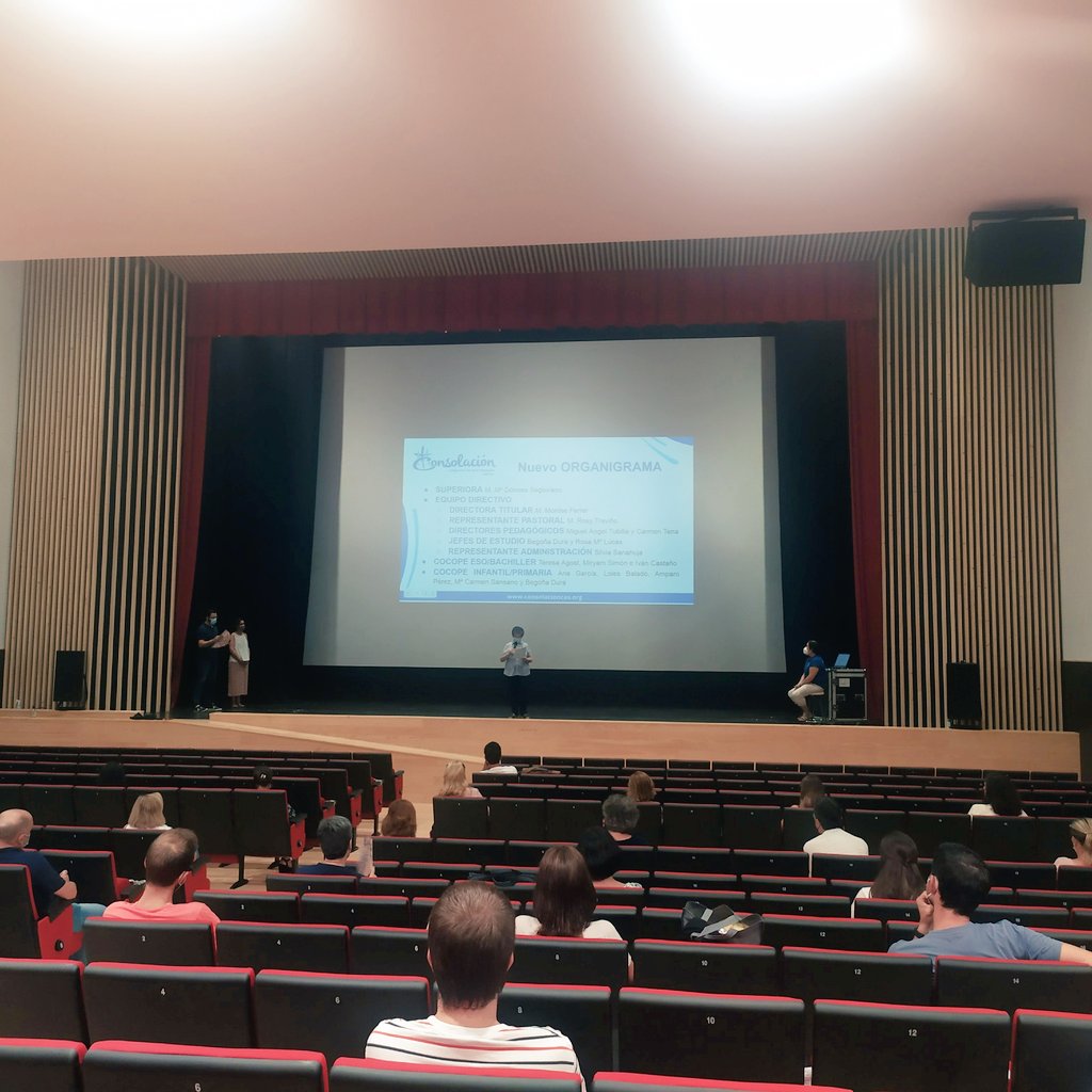 ConsolacionCas's tweet photo. Empezamos un nuevo curso con unas palabras de la nueva superiora, madre M. Dolores Segoviano: "Enseñar lo hace cualquier docente pero educar lo hace la persona sabia y nuestro modelo es Jesús".
Como decía #SMRM estemos a la altura.
¡BIENVENIDOS y BUEN CURSO!
#ConsolaciónEduca https://t.co/5rEqTP0tYs