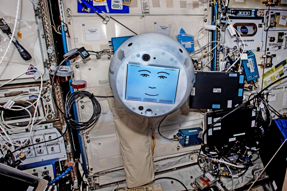 AirbusSpace's tweet photo. 🤖New tasks for the artificial astronaut assistant CIMON-2: The #AI-controlled, flying sphere will take on scientific experiments on board the @Space_Station #ISS with @ESA astronaut 👨‍🚀 @astro_matthias and provide educational services from orbit.
🔗https://t.co/SWgOyLb0h4 https://t.co/T5QmVy8Pyq