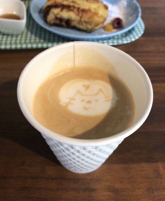 カフェに行ったらカプチーノにねこちゃん🐱🌸
食後のお皿にはしまうま🦓🌸
帰りにケーキも買ってきた(*'꒳`*)🍰🍰シアワセ 