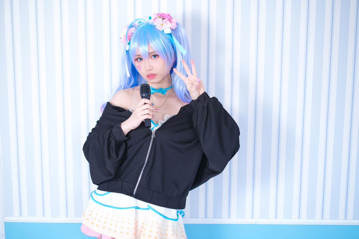 衣装一式初音ミク 愛言葉 3 III 造形ウィッグつき コスプレ衣装 - コスプレ