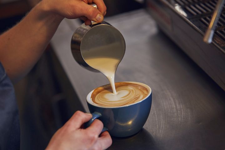 It's Wednesday and we're open at

🤗 9 Market Place 9am-3pm.
🤗 The Picturedrome 9am-10pm
🤗 Online 9am-11.30pm 

shop.flourwatersalt.co.uk

☕ 🥐 🥖