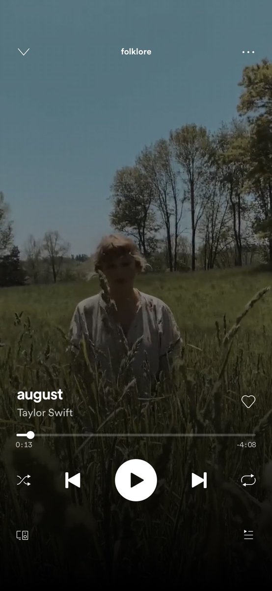 embakescake's tweet image. 11:59pm on 8/31 VS 12:00am on 9/1 #augustslippedaway #TaylorSwift