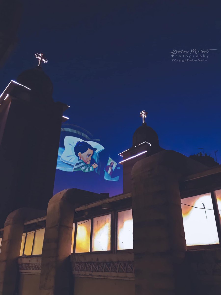_kirolous's tweet photo. رغم كل هذا ، لم يفقد إيمانة لحظة ، كان ينام كل ليلة ويعلم جيدا بأن الله يسمعة ، سيرسل لة الله العون ، سينير له عتمة قلبه،لذالك كان يبتعد عن الجميع 💙 https://t.co/7KUhevWQIB
