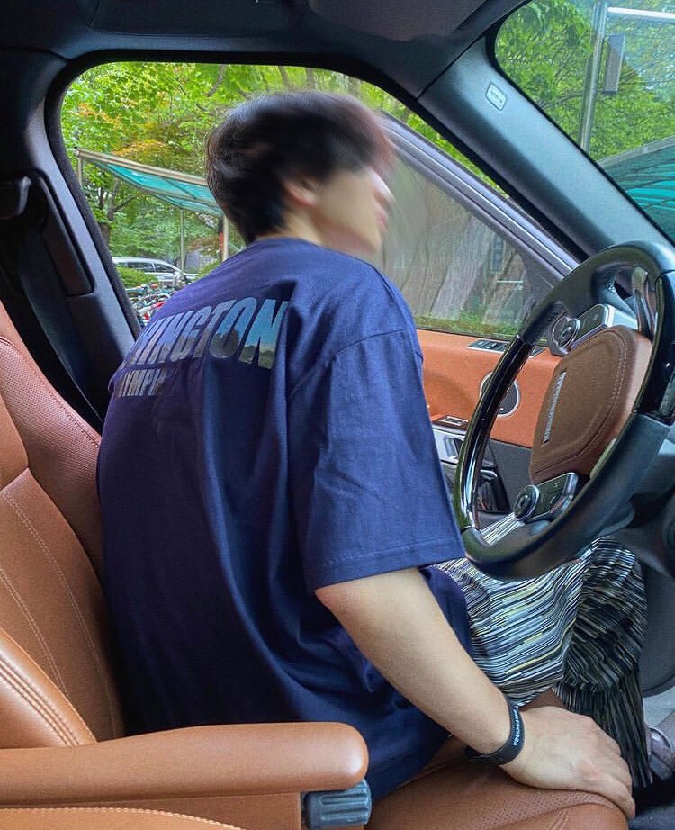 httpgap's tweet image. where to, miss?