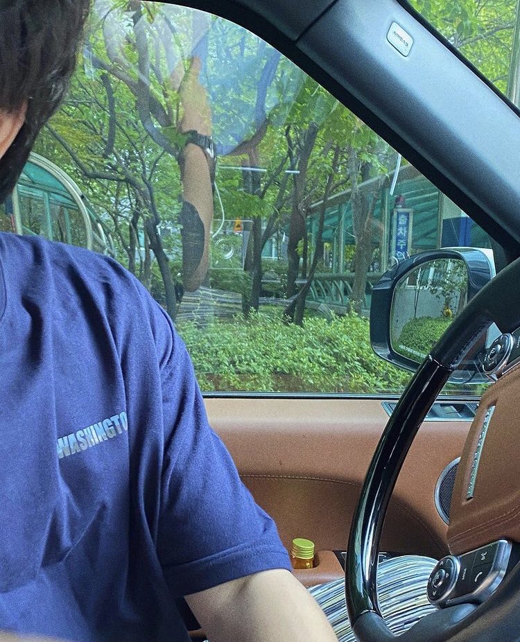 httpgap's tweet image. where to, miss?