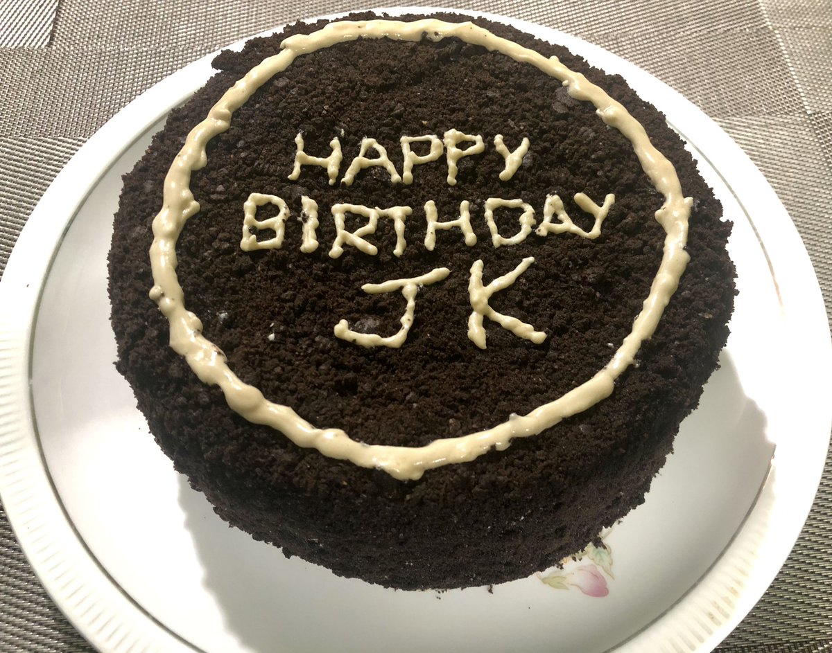 baebykook97's tweet photo. It’s my first time to bake a cake all for the love for our birthday boy, Happy Birthday Jungkook ILY!!! 🥳🎂💜 

@bts_twt
@BTSARMYKITCHEN
#HappyBirthdayJungkook
#HAPPYJKDAY
#JKHBD_COOKING
#CakeforJK https://t.co/uWElkp7N2U