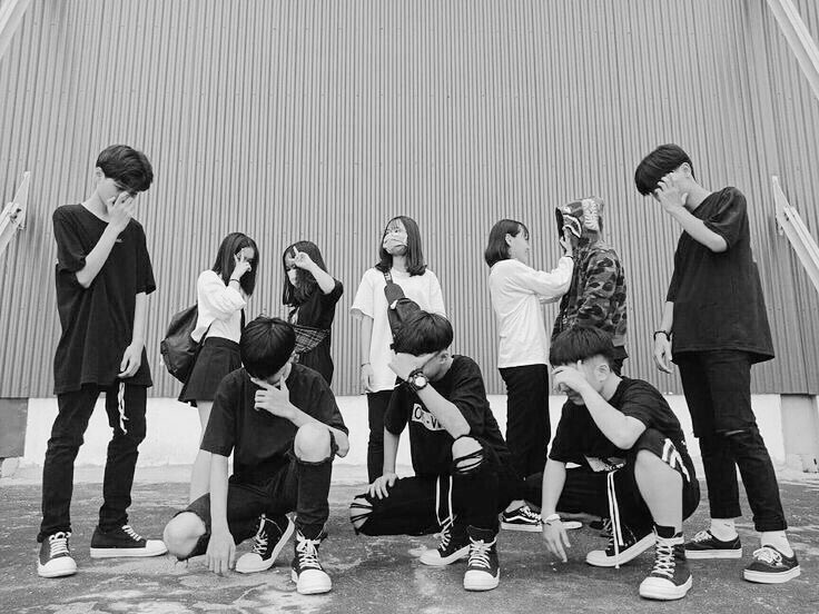 INCO_FANG's tweet photo. A bittersweet goodbye… 

Thank you so much to RoseWood for being one of the greatest companies I’ve had the joy of being with. I’m sad that it’s coming to an end, but I’ll never forget the memories you’ve given me. You’ll always be my family, no matter what. 💛❤️

#RoseWoodEnt https://t.co/rSobQKG5bG