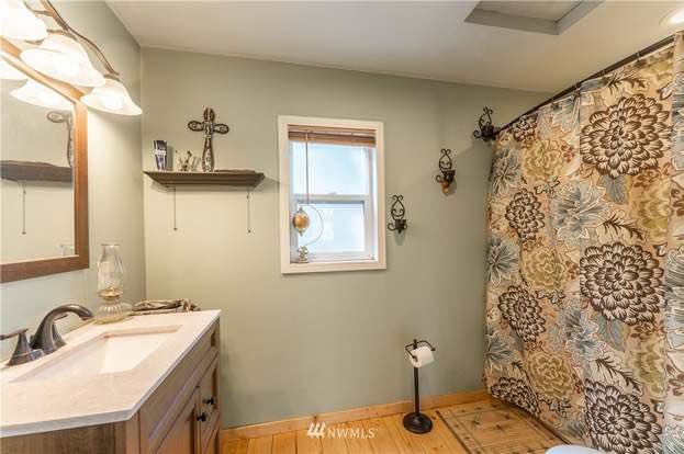 HomesteadwView's tweet image. Homestead with a view is officially for sale. redfin.com/WA/Orondo/105-…