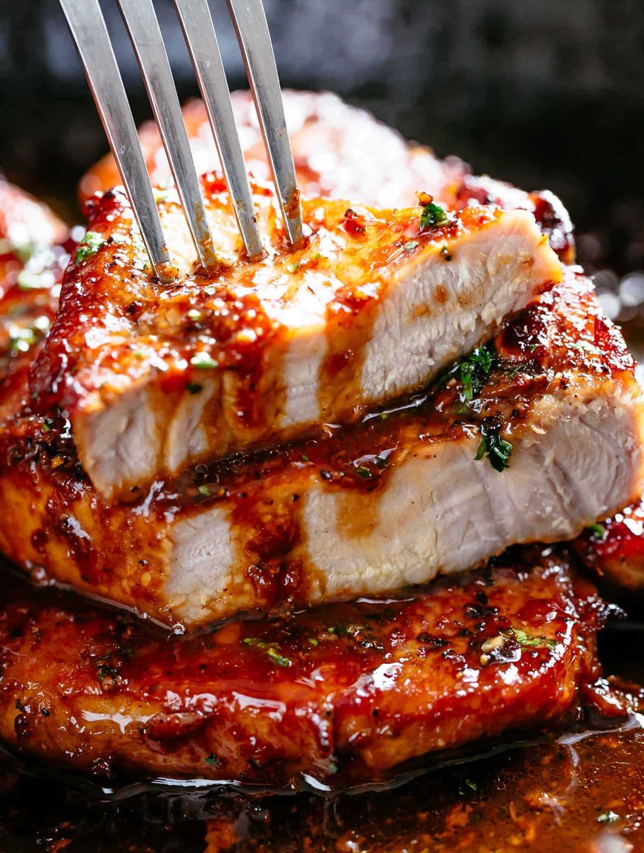 qualitycutsb's tweet photo. Incredibly delicious and quick to prepare bone in or boneless pork chops available at all out outlets Forest Mall, Muyenga Tankhill Road &amp; Imperial Mall Entebbe. https://t.co/Zx81vvZPXF