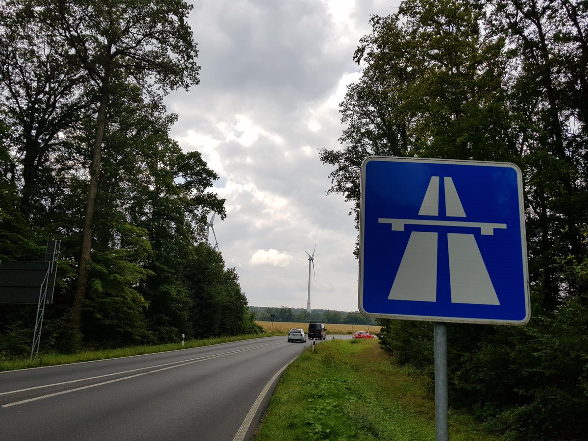 AnjaAster's tweet photo. In eigener Sache: Tschüss #Wuppertal „Ich sage Dankeschön – es war mir eine Freude“.  Welcome #Bochum Bin gespannt auf Neues... #teamautobahn #AdB_Westfalen @EANRW @Autobahn_Bund https://t.co/pKLeA03POO