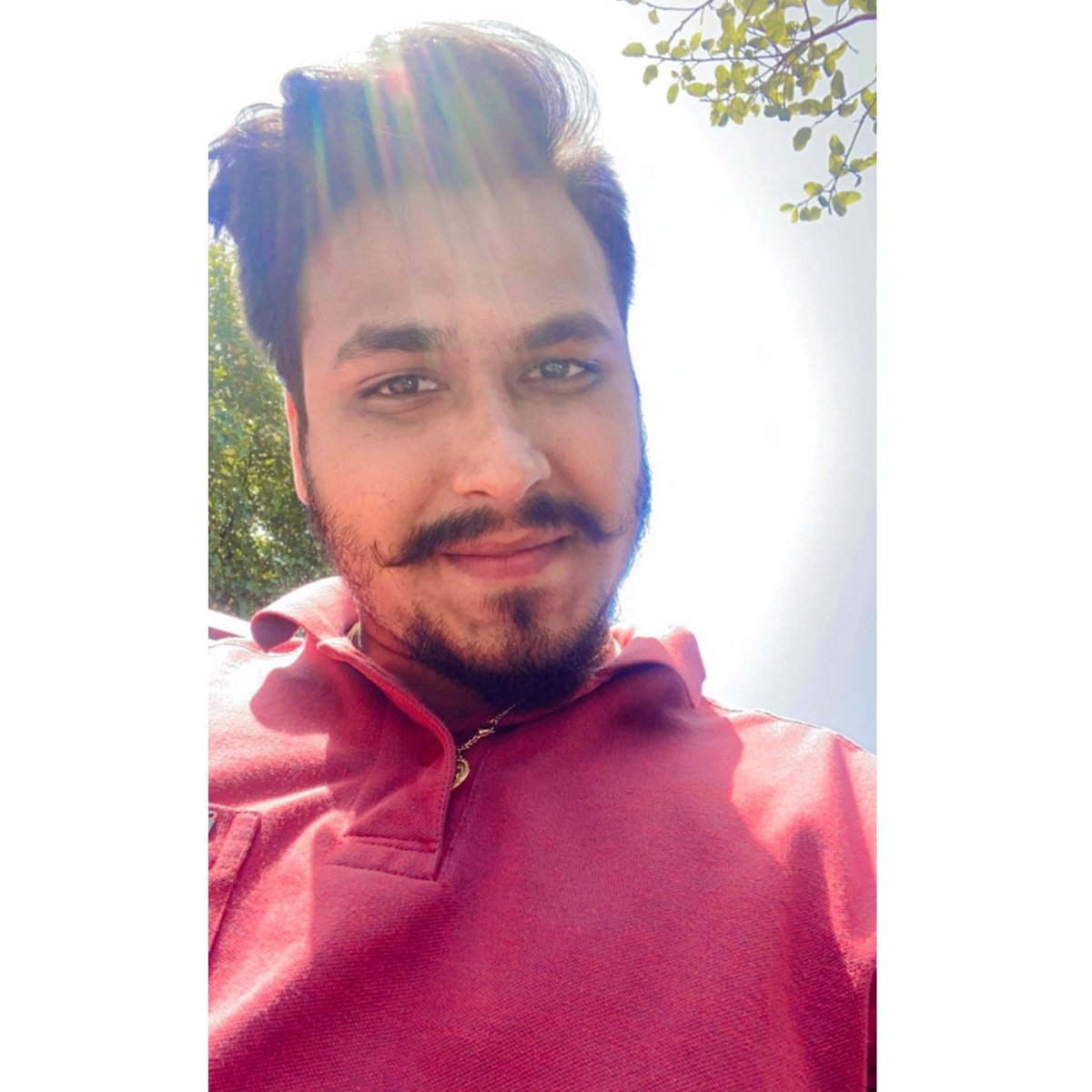 Sagarindrekar's tweet photo. Proof that few things in life are as beautiful as a setting sun. 🌅
.
#Shaggyfam #positivevibes #day2021 #september #mymonth #shotoftheday #casualstyle #streetwear #rainysunset #wednesday #weekdayvibes #happyday #streetfashion #dappler #stylewear #mensoutfit #Streetstyle #mood https://t.co/8IX6DiQF90