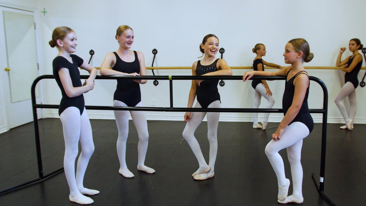 OMG! Have u heard?! BSD is back to dance in 1 WEEK! 
Register today👇👇👇 barrieschoolofdance.com