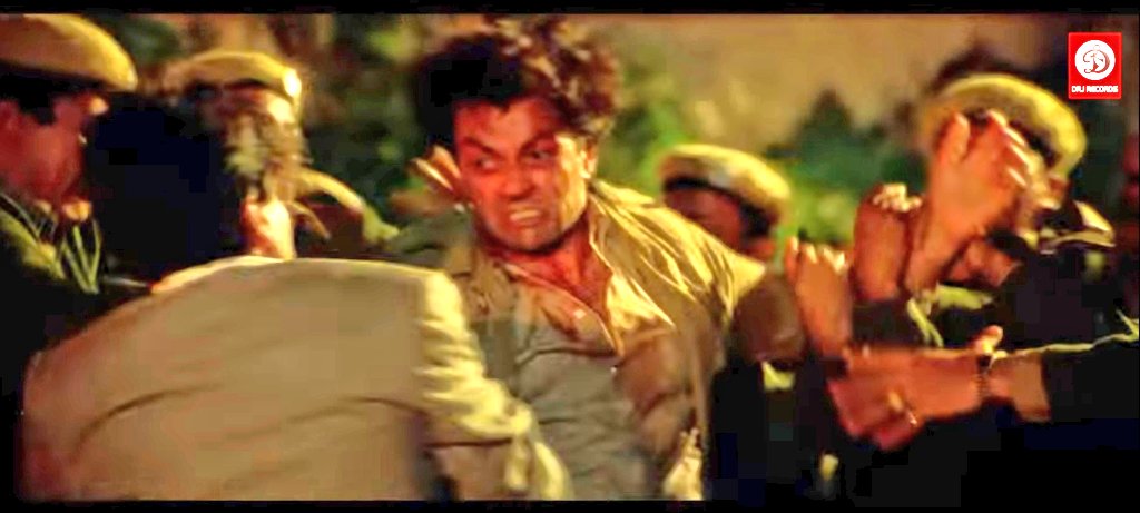 GaurangChauhan's tweet photo. Is it even a #BobbyDeol film if he is not held up by a bunch of cops in a tense/fight scene?

@thedeol @Bobbywood_ 
#Chamku #ClassOf83 #Ajnabee #Baadal 

P.S. - There are more... https://t.co/kd76jA9CRj