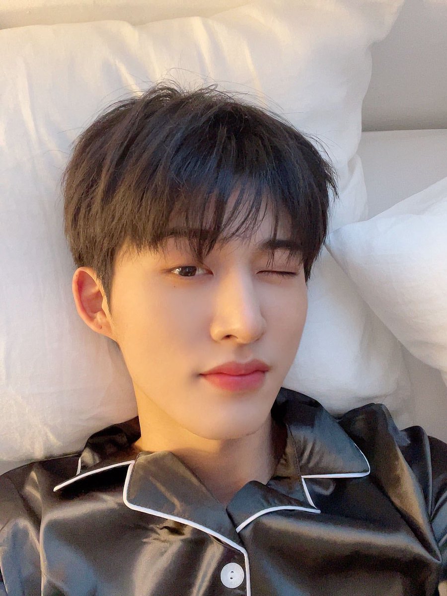 tunawasabi131's tweet photo. 길고 긴 꿈을 꾸었나 (=^ェ^=)zzz
#IDSelcaDay #IDSD #HANBIN #김한빈 #비아이 #BI @shxx131bi131 https://t.co/i9cEykQ61K