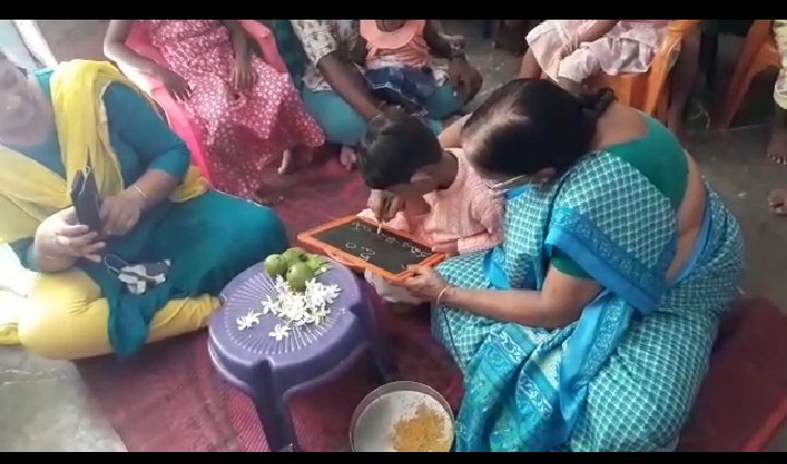 KAnganwadi's tweet photo. Jalumuri Varshith Varma Aksharabyasam #Anganwadi school #Pushkalarapeta sector #Rajahmundry https://t.co/UTvMpiTZvq