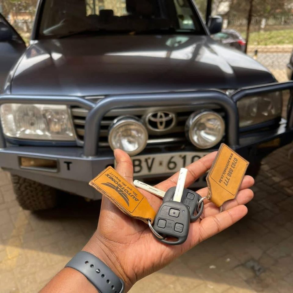 autotronixpesh's tweet image. 😲Lost your car key?
😬Locked out of your car?
🙂Need a duplicate key for your car?
Call us on +254 703 888 777 
#wegotthekeys
#Edgar_Obare
#jalango 
#Willypaul
#RutoWashWashCartel 
 #MwashumbeNaShugaboy 
 #RutoIsWashWash