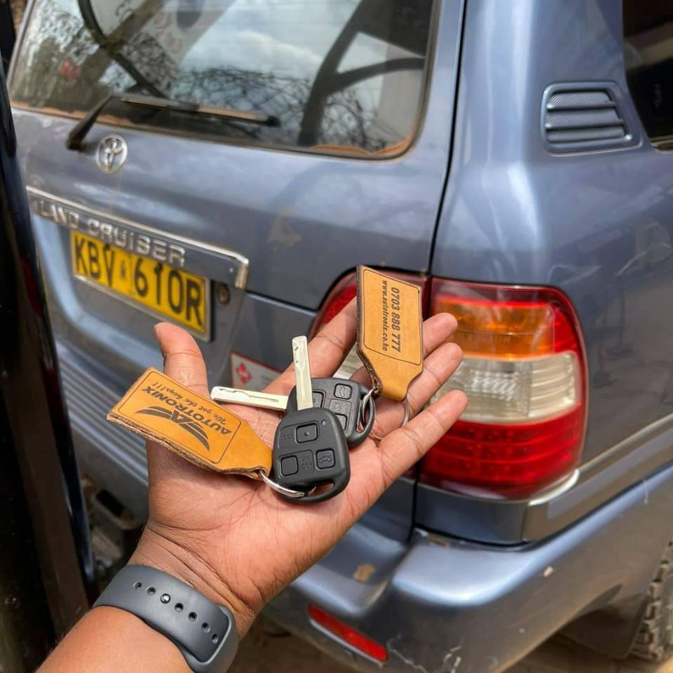autotronixpesh's tweet image. 😲Lost your car key?
😬Locked out of your car?
🙂Need a duplicate key for your car?
Call us on +254 703 888 777 
#wegotthekeys
#Edgar_Obare
#jalango 
#Willypaul
#RutoWashWashCartel 
 #MwashumbeNaShugaboy 
 #RutoIsWashWash