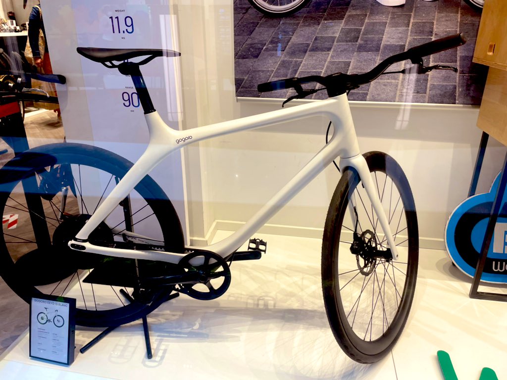 ECabirou's tweet photo. @AngellBike a dit non 🤷🏽‍♂️ @WeAreGogoro a dit oui 🙌 
Un vélo exceptionnel 😱 #bikelife welcome to #wearewheelers https://t.co/vj9uZj6uji